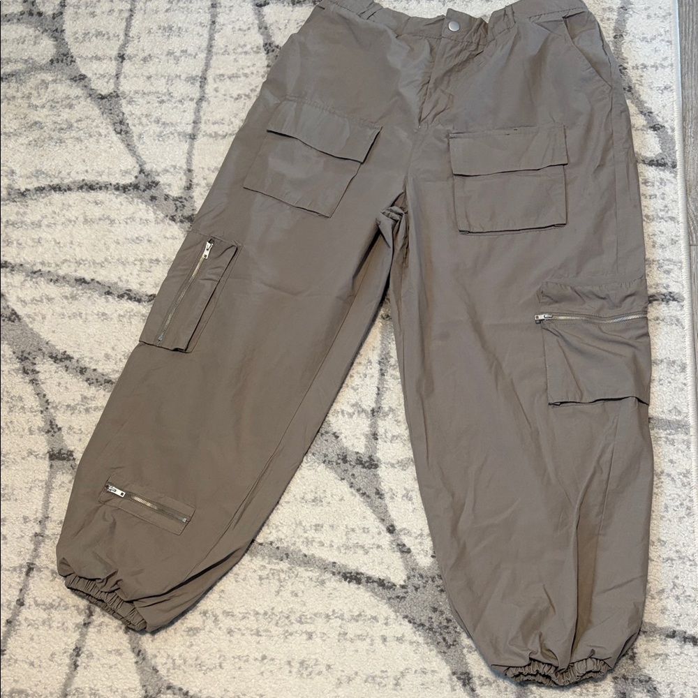 Women’s Cargo Jogger Pants - Taupe